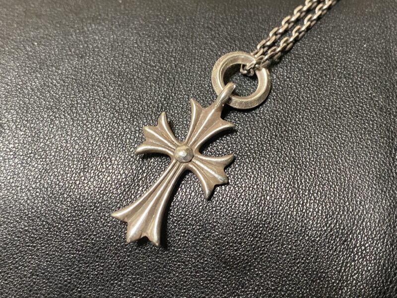 Chrome Hearts 22k タイニークロスチャーム with ダイヤ - アクセサリー